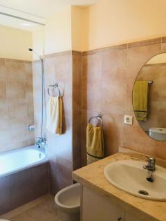 Casares Costa, Vista Bahia,2 bedroom bathroom - 3