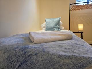 Modern Apartment 8 in Town Centre - Ipswich - 1
