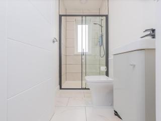 The Wee White Cottage - Bannockburn - 1