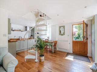 Candlewick Cottage - - 3
