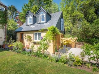 Candlewick Cottage - - 8