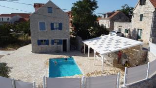 Modern stone villa for a perfect quiet holiday - Gornje Selo - 4
