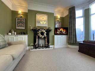 Stylish Highland-Theme 2BR Sefton Park - Liverpool - 9