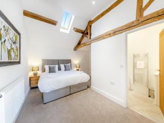 Stirrup - Uk47946 - Oswestry - 3