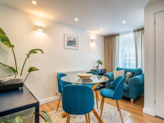High Street Cottage - Treorky - 8