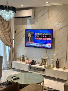 Luxury two bedroom apartment with gym and WIFI in VI - Lagos - 1