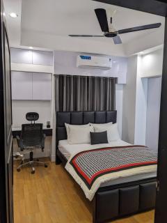 Minimalist Apt at DAC Intl Airport Msg to Avail Special Offer for Flight Catcher - 2
