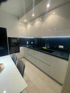 Elegant Flat x3 w Parking! - Vlorë - 1