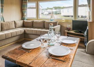 Waters Edge Leisure Park - Cardigan - 5