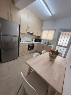 Stylish 2BR in City Center of Limassol - Limassol - 5