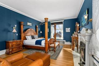 Mary Josephine Suite w Jacuzzi Fireplace - Duluth - 0