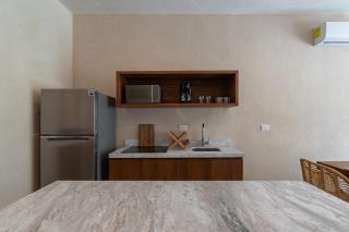 Stylish La Veleta Studio with Terrace and Pool - 4