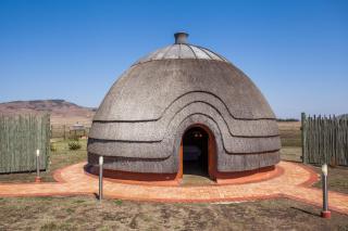 Ncome Lodge - - 6