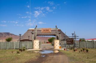 Ncome Lodge - - 4