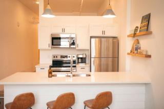 Modern Downtown Luxury Condo Enger Lofts 221 - Duluth - 7