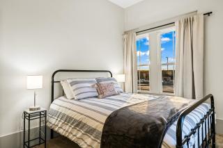 Downtown Bungalow with Hot Tub! - Weatherford - 4