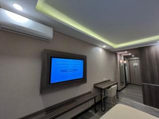 Batumi Sunrise Comfort Suite - Batumi - 7