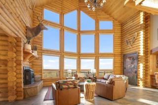 Ski and Ride Mountain Haus - Hot Tub, Fire Pit, Game Room & Deck - Mesa - 0