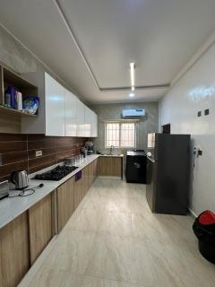 Very Cosy Four Bed Terrace Duplex Home - Lekki - 5