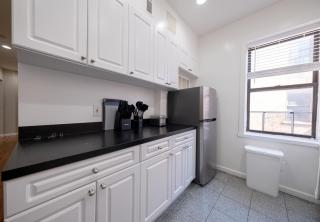 Sunny 4BR/2BA Retreat in Morningside Heights, NYC - 2