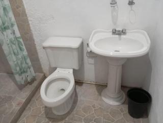 Casa rústica en zona dorada Cerca zona hoteles restaurantes y tiendas Casa privada con Muchas habitaciones - Tequesquitengo - 4