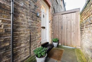 Heart of Ealing Apartment With Garden - Londra - 5