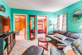 Near Tampa Attractions Boho Bungalow on 20 Acres! - Lutz - 9