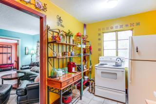 Near Tampa Attractions Boho Bungalow on 20 Acres! - Lutz - 2
