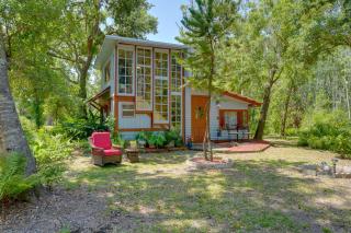 Glamping-Style Cabin on 20-Acre Farm Near Lutz! - Land O' Lakes - 0