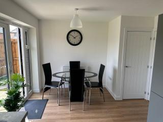 Cheshire Retreat: Modern 3BR with Garden - Congleton - 6