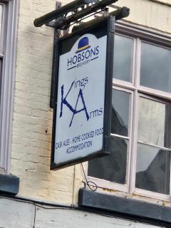 Kings Arms pub - Cleobury Mortimer - 4