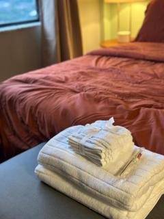 Condo with high rise views - 6