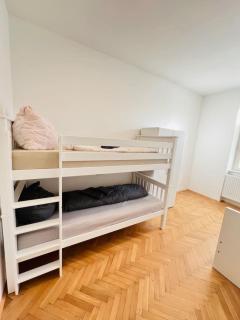 Villa Rebuli - room - zentral leben in der Top3 - 1