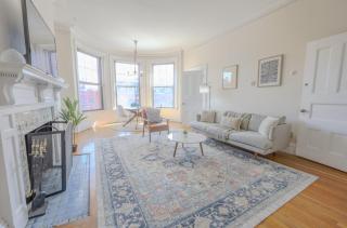 Large Victorian Back Bay 1BR - Boston - 8
