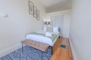 Large Victorian Back Bay 1BR - Boston - 3