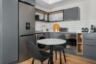 Gorgeous Sea Point Apartment - 7