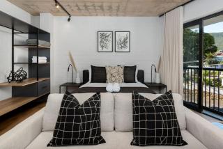Gorgeous Sea Point Apartment - 5