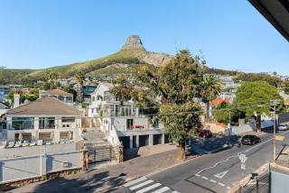 Gorgeous Sea Point Apartment - 1