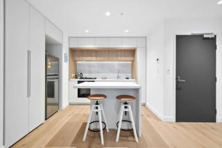 Chic CBD Retreat Pool Gym Sauna - 3