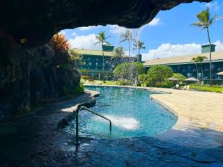 Oceanview Elegance with King Bed - Lihue - 4