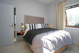 Stylish Circa 2222 in Illovo - Johannesburg - 4