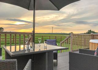 Larkrise Farm Lodges - Babcary - 6