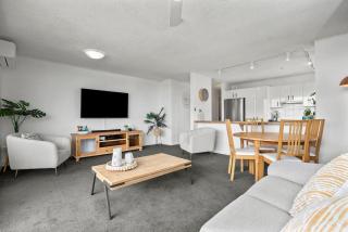 Horizons in Burleigh Views Central Car Park - 5