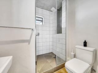 Beautiful Home Perfect Location - 4