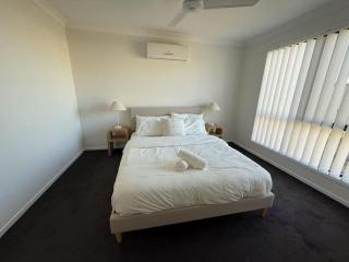 Whispering Pines - Stylish 3BR Duplex close to M1 - Pimpama - 5