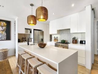 Elegant 2BR Pool Panorama Views Sea Point - 0