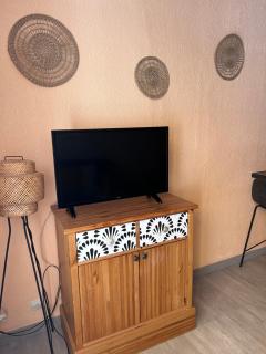 5 personnes piscine pinède et mer - 2