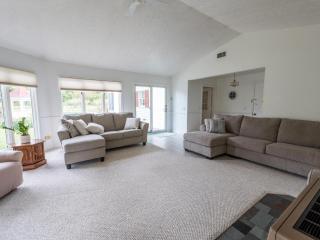 Country Cottage - - 4