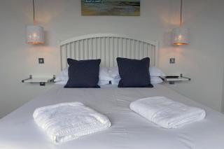 Am Byth - Spectacular Sea Views and Hot Tub - Saundersfoot - 6