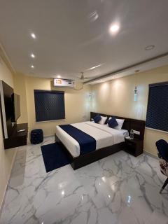 Livotel Premium Hotel - 2